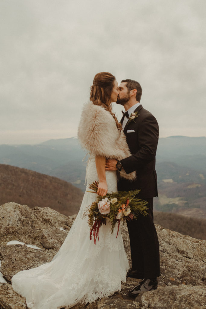 TWICKENHAM HOUSE &amp; HALL WEDDING PHOTOGRAPHER JEFFERSON, NC